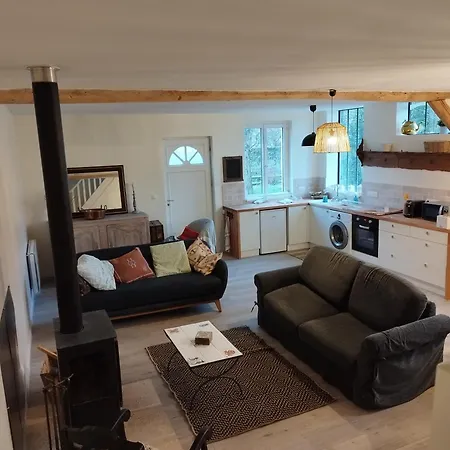 Baia, Charmante Maison Avec Jardin