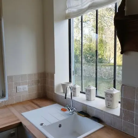 Baia, Charmante Maison Avec Jardin Flagy (Seine-et-Marne)