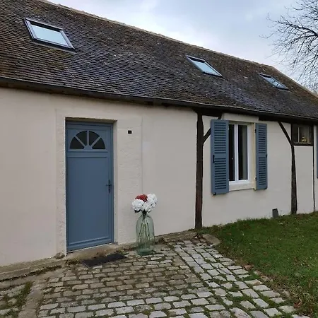 Baia, Charmante Maison Avec Jardin Flagy (Seine-et-Marne)