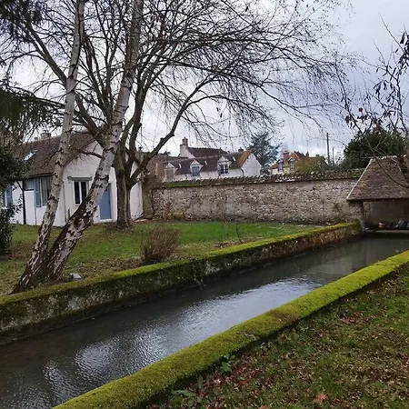 Baia, Charmante Maison Avec Jardin