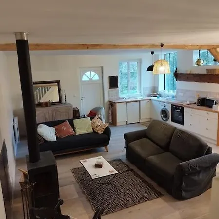 Holiday home Baia, Charmante Maison Avec Jardin *